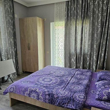 Tete Guest House Batumi Exterior foto